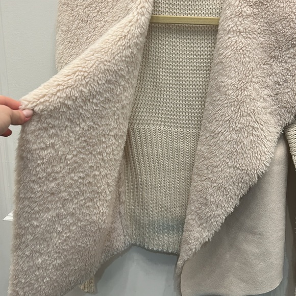 Piperlime Cream Faux Fur Sweater Cardigan Size XS - Picture 4 of 14